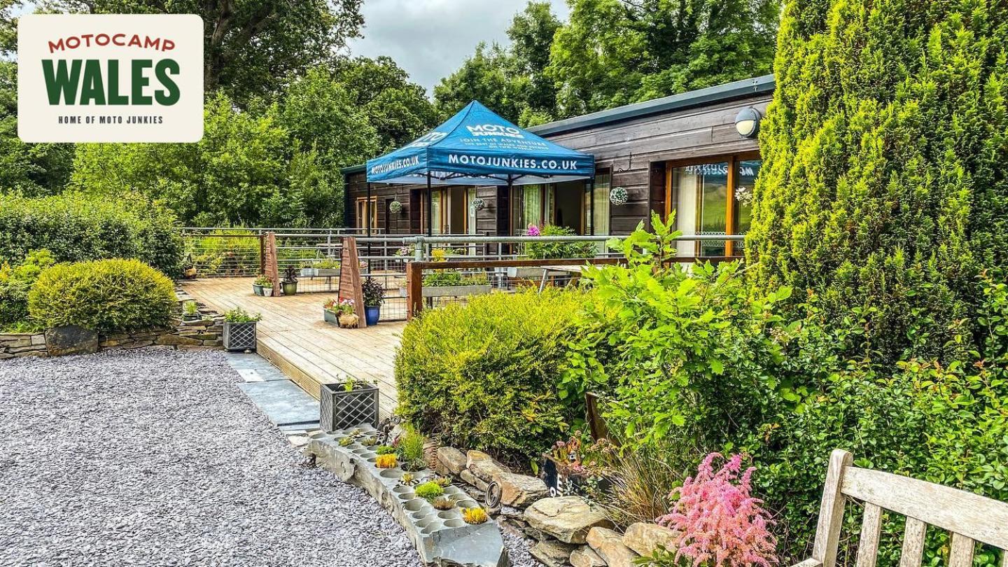 Apartment Motocamp Wales -